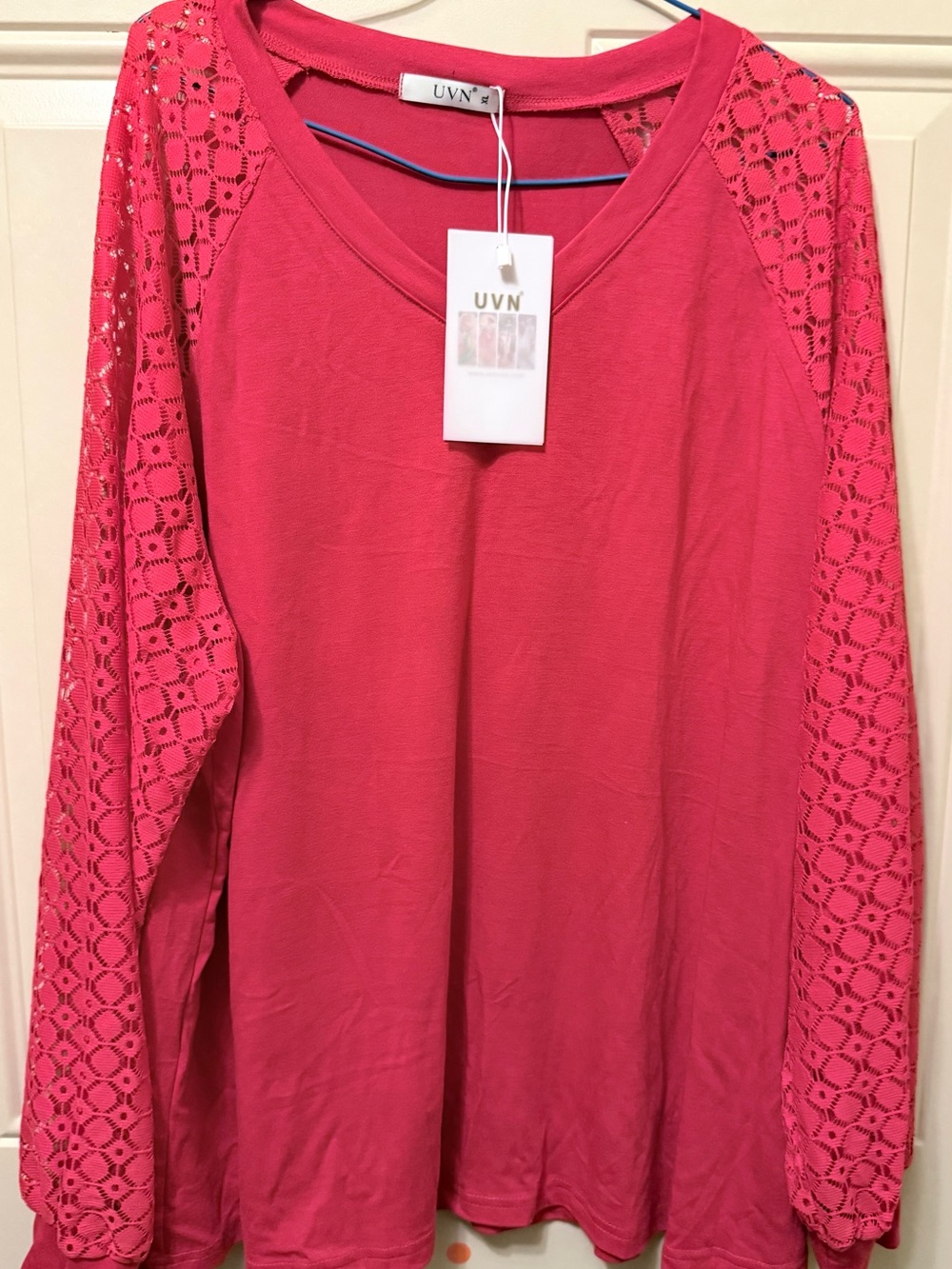 UVN Red Lace-Sleeve Long Sleeve Tee Size XL